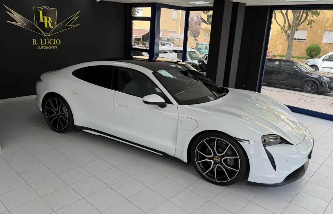 Porsche Taycan 2023 - 67000 EUR, 46411 km - 46411km - foto 4 de 40
