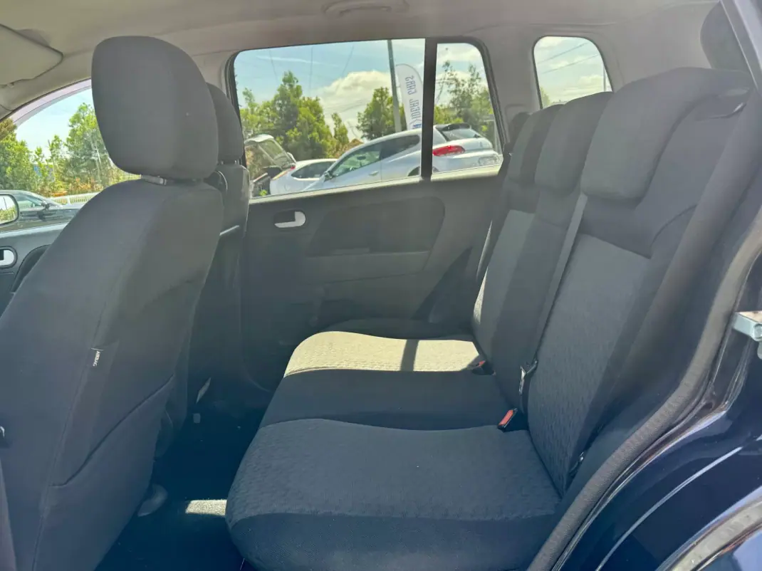 Ford Fusion 2004 - 3950 EUR, 135000 km - AUTO.MOTO.pt - 135000km - foto 20 de 20