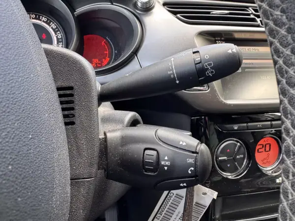 Citroën C3 2016 - 7900 EUR, 84451 km - AUTO.MOTO.pt - 84451km - foto 13 de 21