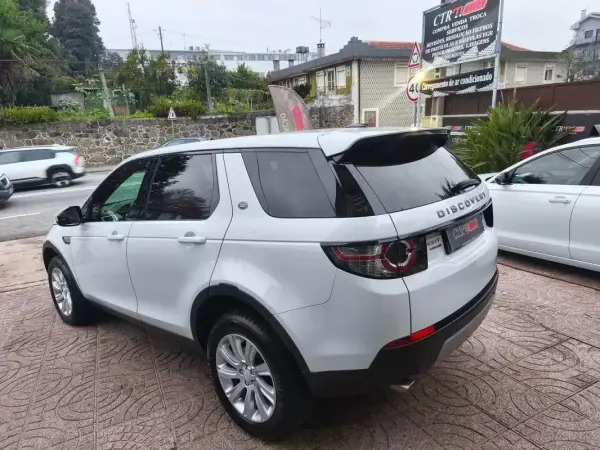 Land Rover Discovery Sport 2016 - 21500 EUR, 178000 km - AUTO.MOTO.pt - 178000km - foto 10 de 33