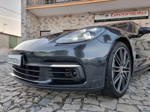 Porsche Panamera Sport Turismo 2018 - 84990 EUR, 147000 km - AUTO.MOTO.pt - 147000km - foto 25 de 50