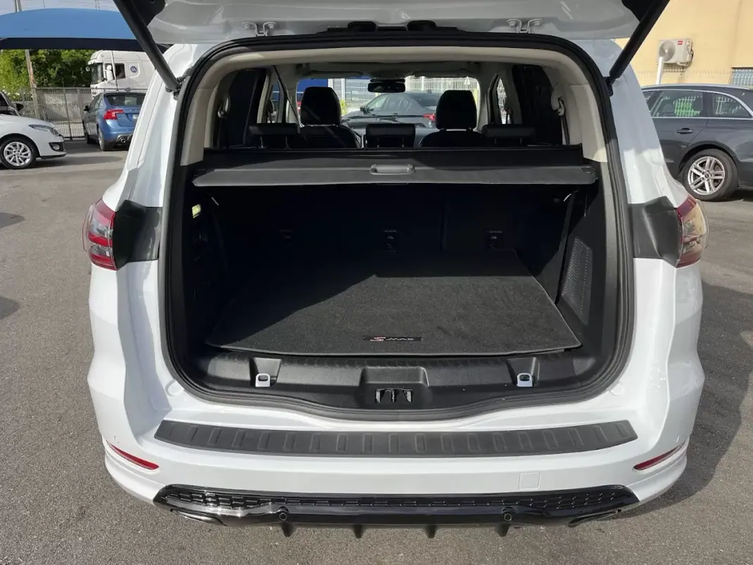 Ford S-Max 2016 - 27250 EUR, 140000 km - AUTO.MOTO.pt - 140000km - foto 56 de 80
