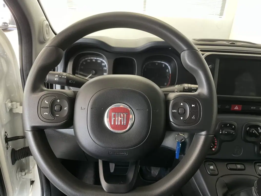 Fiat Panda 2024 - 16250 EUR, 29579 km - AUTO.MOTO.pt - 29579km - foto 6 de 11