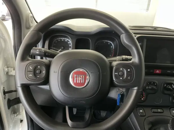 Fiat Panda 2024 - 16250 EUR, 29579 km - AUTO.MOTO.pt - 29579km - foto 6 de 11