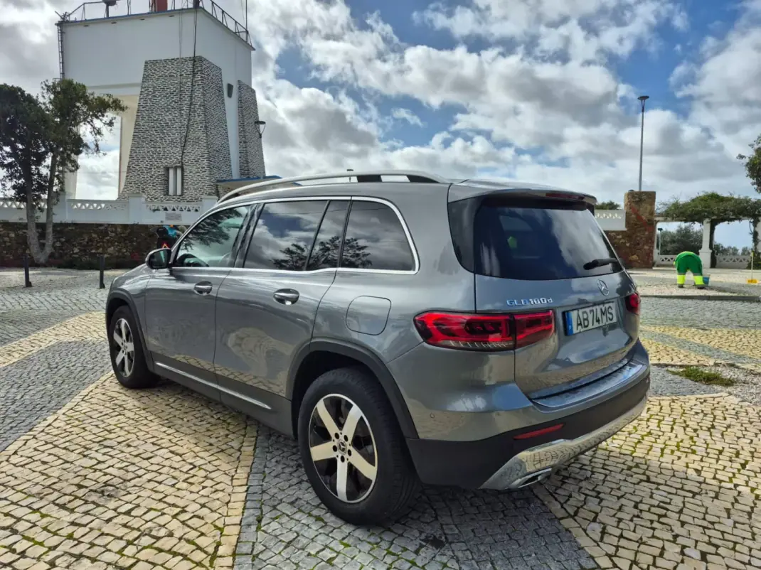 Mercedes-Benz GLB 180 2020 - 30900 EUR, 110548 km - AUTO.MOTO.pt - 110548km - foto 4 de 24