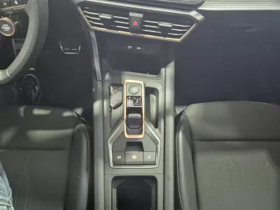 Cupra Leon 2025 - 35000 EUR, 26000 km - AUTO.MOTO.pt - 26000km - foto 21 de 42