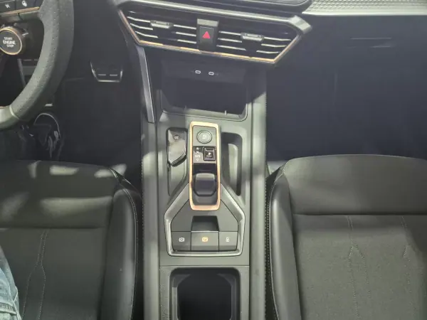 Cupra Leon 2025 - 35000 EUR, 26000 km - AUTO.MOTO.pt - 26000km - foto 21 de 42