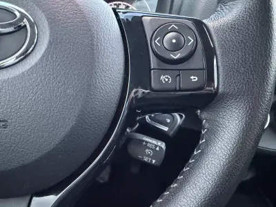 Toyota Yaris 2019 - 14400 EUR, 46977 km - AUTO.MOTO.pt - 46977km - foto 18 de 20