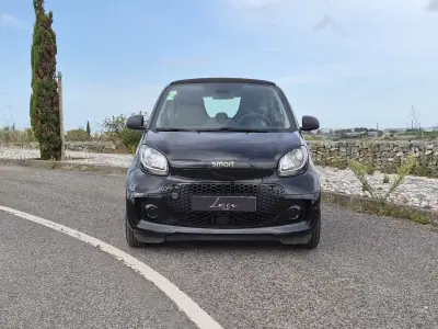 Smart ForTwo Coupé 2021 - 12250 EUR, 41986 km - AUTO.MOTO.pt - 41986km - foto 2 de 19