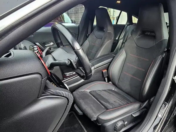 Mercedes-Benz CLA 180 2021 - 28999 EUR, 100000 km - AUTO.MOTO.pt - 100000km - foto 5 de 32
