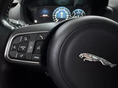 Jaguar F-Pace 2017 - 27950 EUR, 141687 km - 141687km - foto 25 de 48