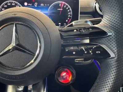 Mercedes-Benz C 63 AMG 2024 - 125000 EUR, 3456 km - AUTO.MOTO.pt - 3456km - foto 21 de 23