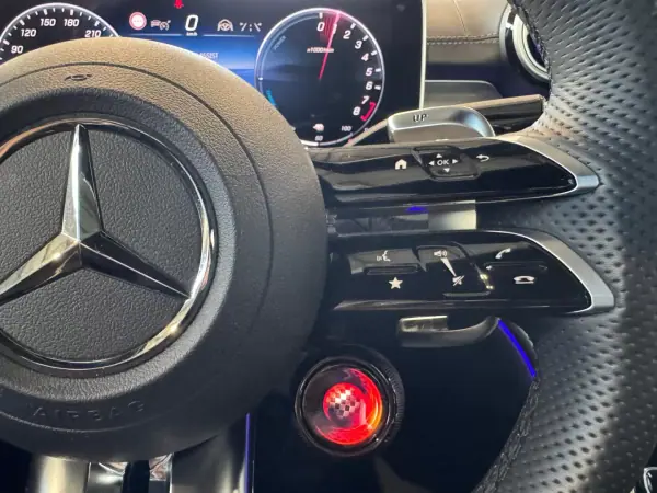 Mercedes-Benz C 63 AMG 2024 - 125000 EUR, 3456 km - AUTO.MOTO.pt - 3456km - foto 21 de 23