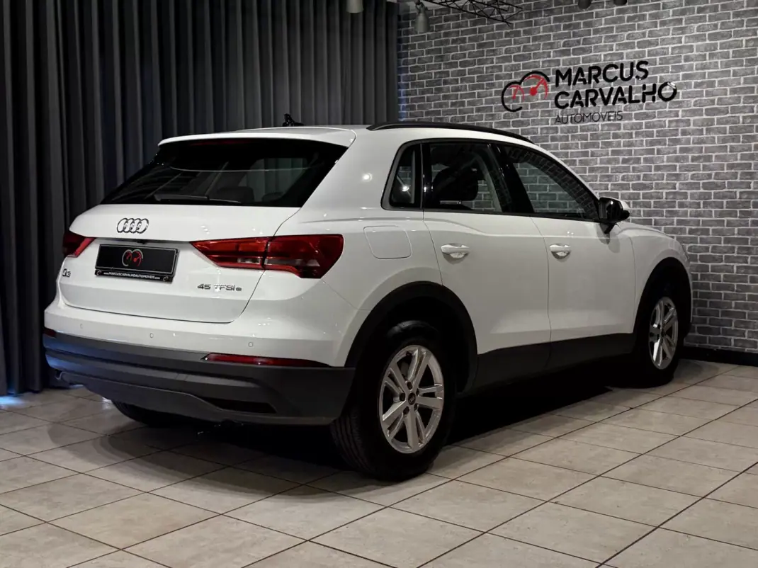Audi Q3 2021 - 28900 EUR, 37000 km - 37000km - foto 4 de 17