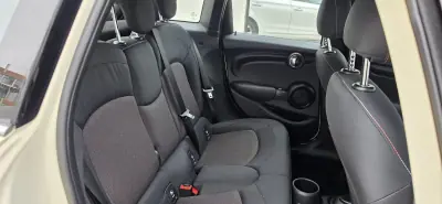 MINI 5 Portas 2018 - 13995 EUR, 77700 km - 77700km - foto 11 de 17