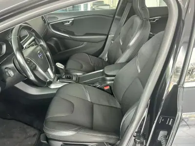 Volvo V40 Cross Country 2013 - 8750 EUR, 292850 km - 292850km - foto 9 de 34