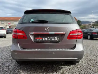 Mercedes-Benz B 180 2014 - 11900 EUR, 259000 km - AUTO.MOTO.pt - 259000km - foto 2 de 17