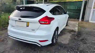 Ford Focus 2017 - 9995 EUR, 127234 km - AUTO.MOTO.pt - 127234km - foto 4 de 15