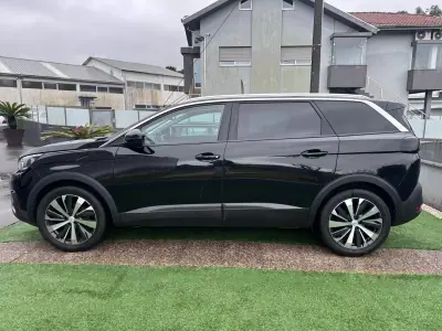 Peugeot 5008 2018 - 14900 EUR, 140000 km - AUTO.MOTO.pt - 140000km - foto 20 de 52