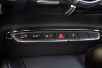 Audi TT Coupé 2015 - 34900 EUR, 85500 km - AUTO.MOTO.pt - 85500km - foto 22 de 24