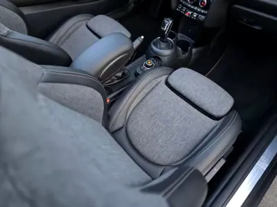 MINI 2024 - 20900 EUR, 50900 km - AUTO.MOTO.pt - 50900km - foto 29 de 35