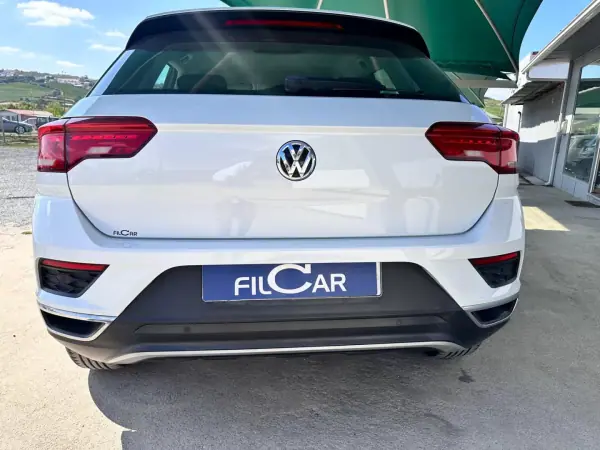 Volkswagen T-Roc 2020 - 16500 EUR, 101482 km - AUTO.MOTO.pt - 101482km - foto 6 de 16