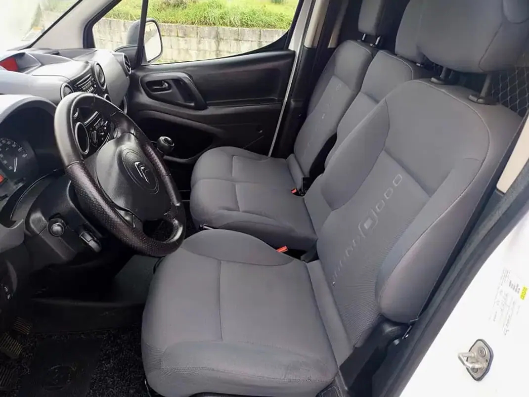 Citroën BERLINGO VAN XL 1.5 BLUE HDI 3 LUGARES 2016 - 12500 EUR, 126000 km - AUTO.MOTO.pt - 126000km - foto 7 de 9