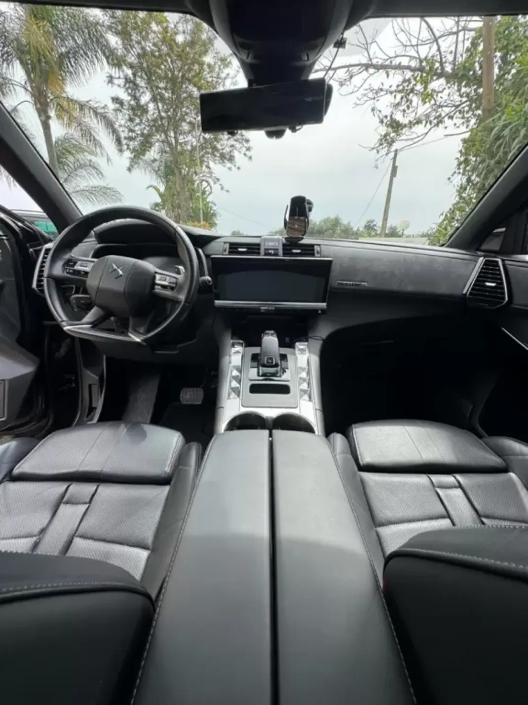 DS DS7 Crossback 2019 - 29990 EUR, 140462 km - AUTO.MOTO.pt - 140462km - foto 6 de 9