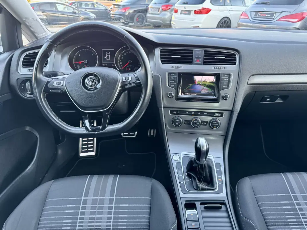 Volkswagen Golf 2015 - 15999 EUR, 180000 km - AUTO.MOTO.pt - 180000km - foto 8 de 24