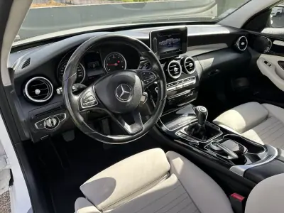 Mercedes-Benz C 180 2015 - 12900 EUR, 280000 km - AUTO.MOTO.pt - 280000km - foto 27 de 69