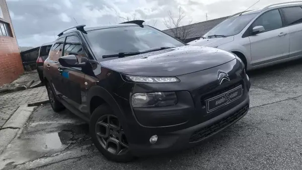 Citroën C4 Cactus 2014 - 9900 EUR, 145000 km - AUTO.MOTO.pt - 145000km - foto 5 de 17