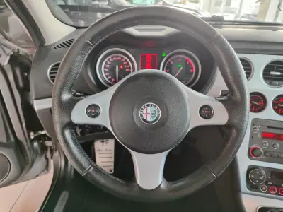 Alfa Romeo 159 Sportwagon 2008 - 7250 EUR, 221050 km - AUTO.MOTO.pt - 221050km - foto 24 de 37