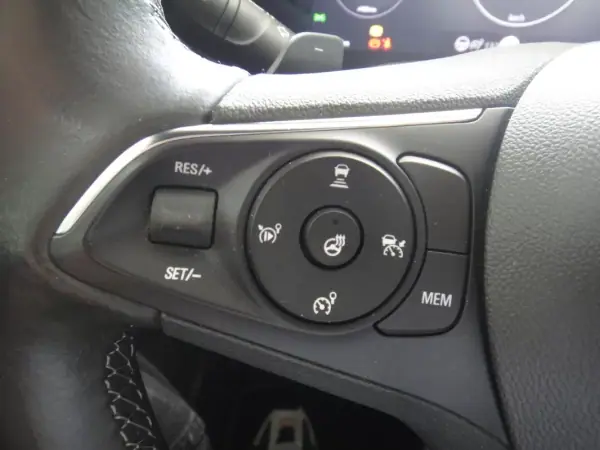 Opel Mokka 2022 - 17990 EUR, 44000 km - AUTO.MOTO.pt - 44000km - foto 29 de 30