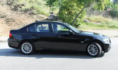 BMW 318 2010 - 10000 EUR, 254000 km - 254000km - foto 5 de 35