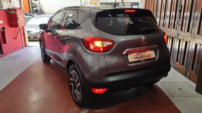Renault Captur 2016 - 10490 EUR, 58907 km - AUTO.MOTO.pt - 58907km - foto 7 de 46
