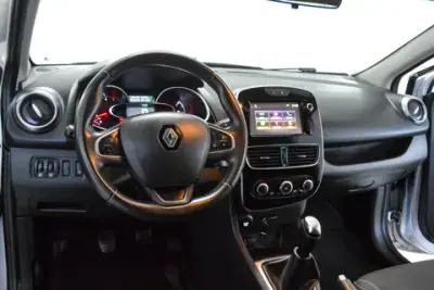 Renault Clio 2016 - 13550 EUR, 109000 km - AUTO.MOTO.pt - 109000km - foto 8 de 13