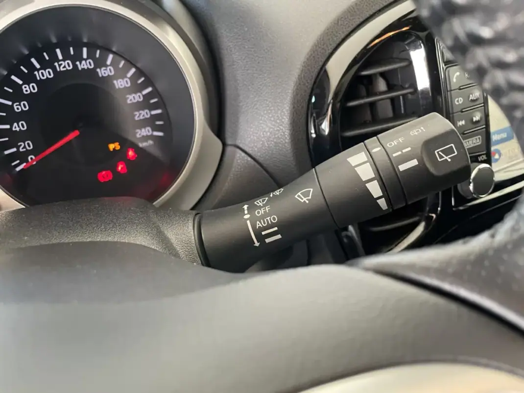 Nissan Juke 2016 - 16900 EUR, 122662 km - AUTO.MOTO.pt - 122662km - foto 18 de 30