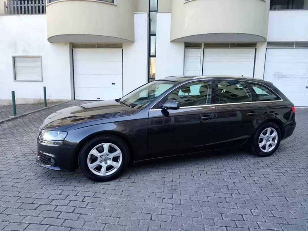 Audi A4 Avant 2010 - 10980 EUR, 243000 km - 243000km - foto 5 de 33