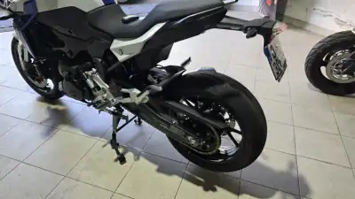 BMW F 900 R 2023 - 10900 EUR, 1060 km - AUTO.MOTO.pt - 1060km - foto 8 de 23