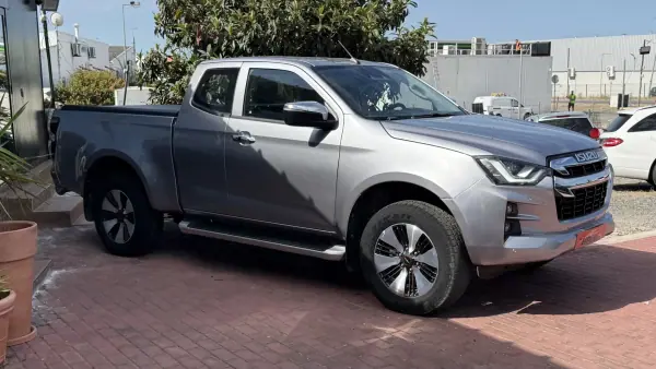 Isuzu D-Max 2021 - 31990 EUR, 140000 km - AUTO.MOTO.pt - 140000km - foto 31 de 33