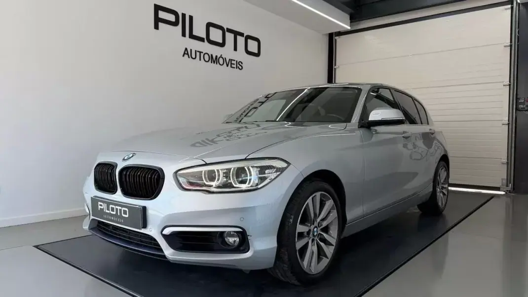 BMW 118 2016 - 16990 EUR, 140660 km - AUTO.MOTO.pt - 140660km - foto 1 de 32