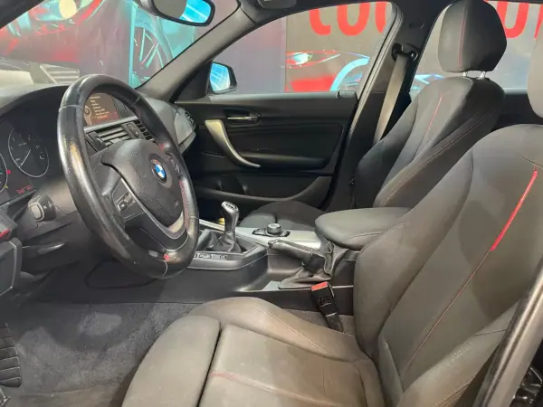 BMW 118 2015 - 13999 EUR, 164000 km - AUTO.MOTO.pt - 164000km - foto 30 de 50