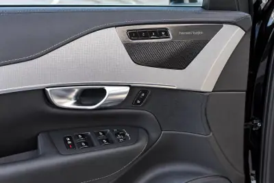 Volvo XC 90 2022 — photo 5 of 10