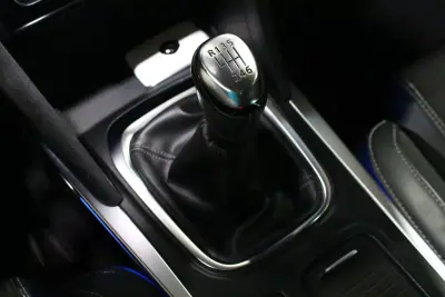 Renault Mégane Sport Tourer 2022 - 15900 EUR, 141000 km - AUTO.MOTO.pt - 141000km - foto 27 de 30