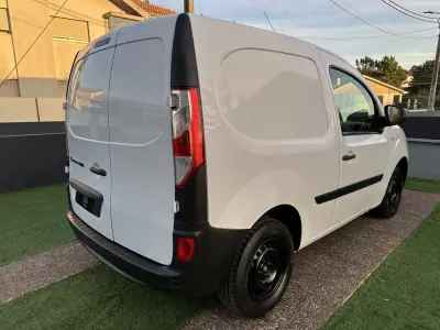 Renault Kangoo 2019 — foto 5 de 35