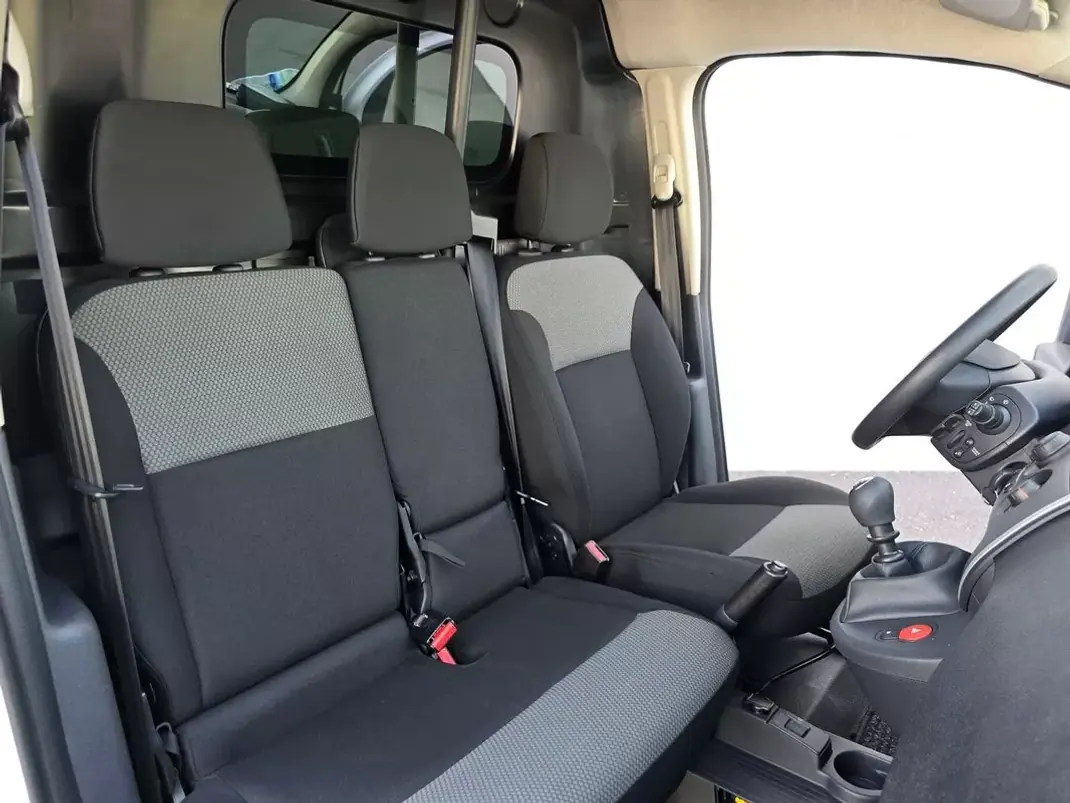 Renault Kangoo 2021 - 12500 EUR, 143600 km - 143600km - foto 8 de 23