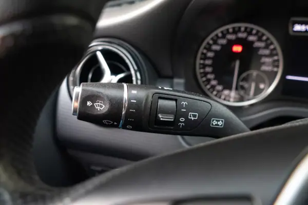 Mercedes-Benz A 180 2013 - 10990 EUR, 215000 km - AUTO.MOTO.pt - 215000km - foto 25 de 34