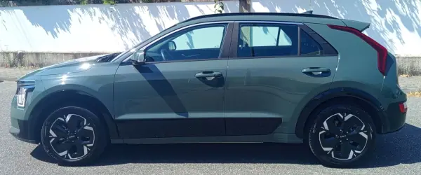 Kia e-Niro 2024 - 27990 EUR, 77660 km - AUTO.MOTO.pt - 77660km - foto 4 de 19