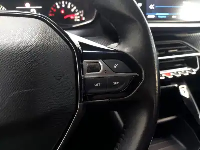 Peugeot 208 2020 - 17900 EUR, 94355 km - AUTO.MOTO.pt - 94355km - foto 18 de 23