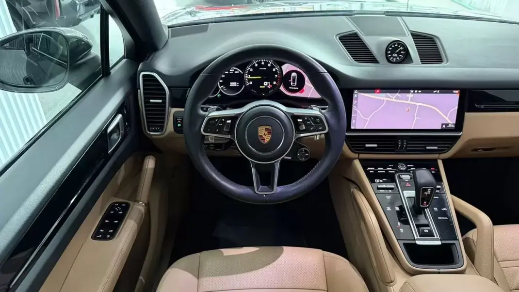 Porsche Cayenne Coupé 2019 - 69990 EUR, 59352 km - 59352km - foto 16 de 32